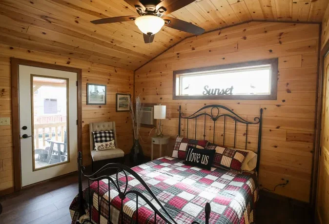 Old Dutch Homestead Cabin